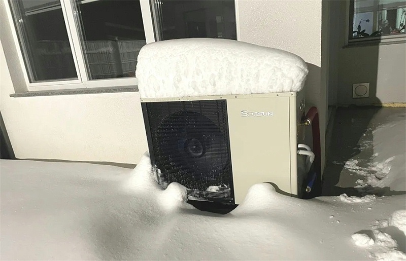 外围买球新一代超低温运行系统的热泵机组